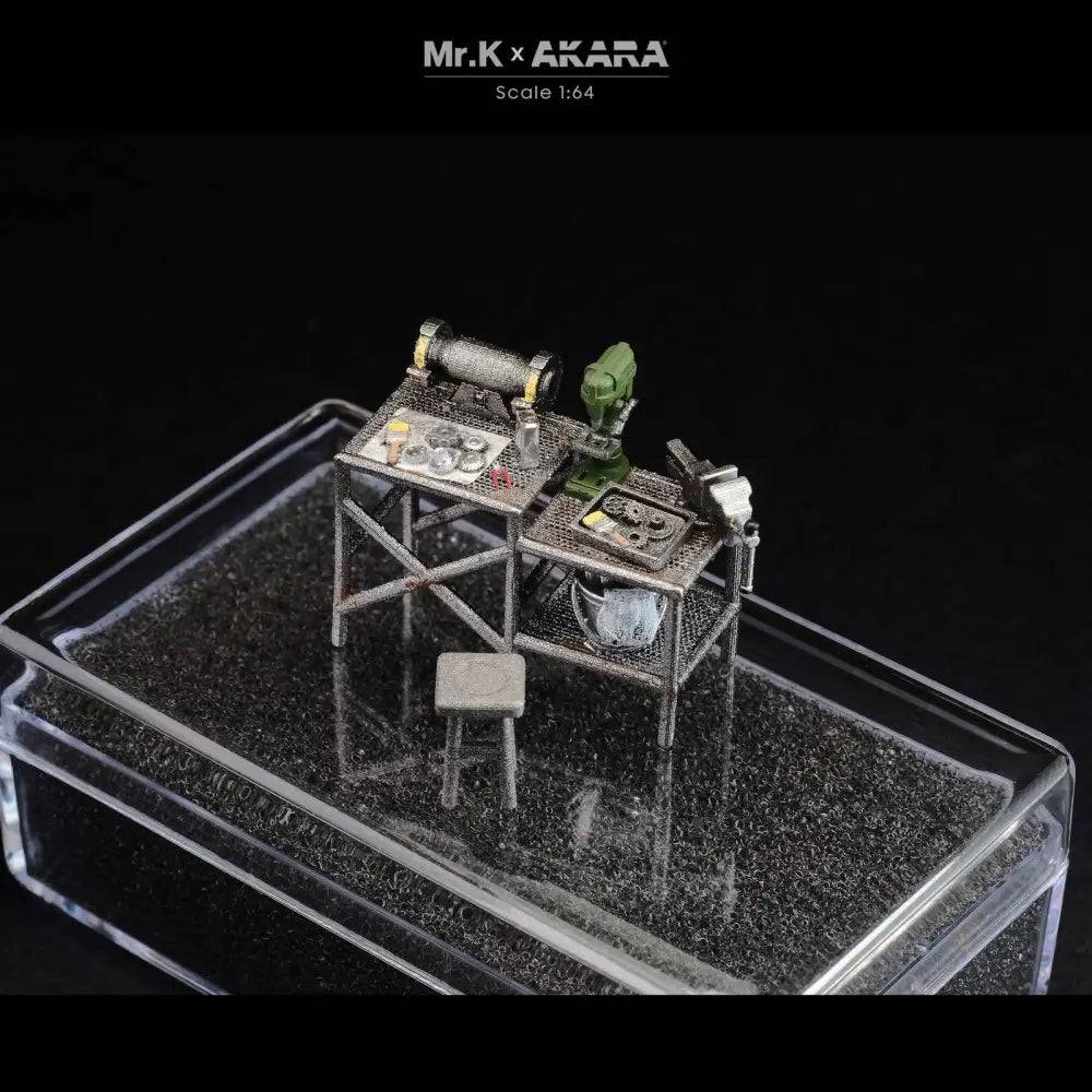 Akara x MR K 1:64 Workbench