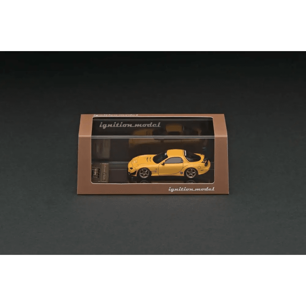 Ignition Model 1:64 Feed Mazda RX-7 FD3S Yellow