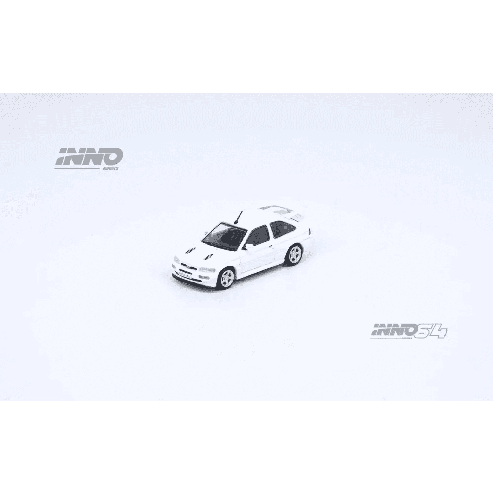 INNO64 1:64 Ford Escort RS Cosworth White