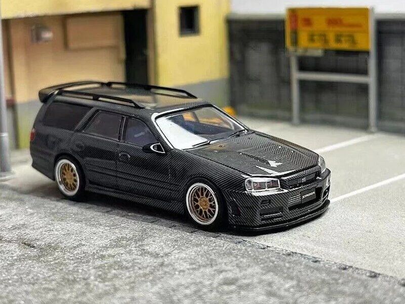 Zoom 1:64 Nissan Stagea w/R34 Front Black Carbon