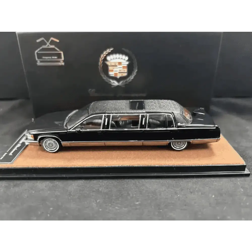 XG 1:64 Cadillac Fleetwood Limousine