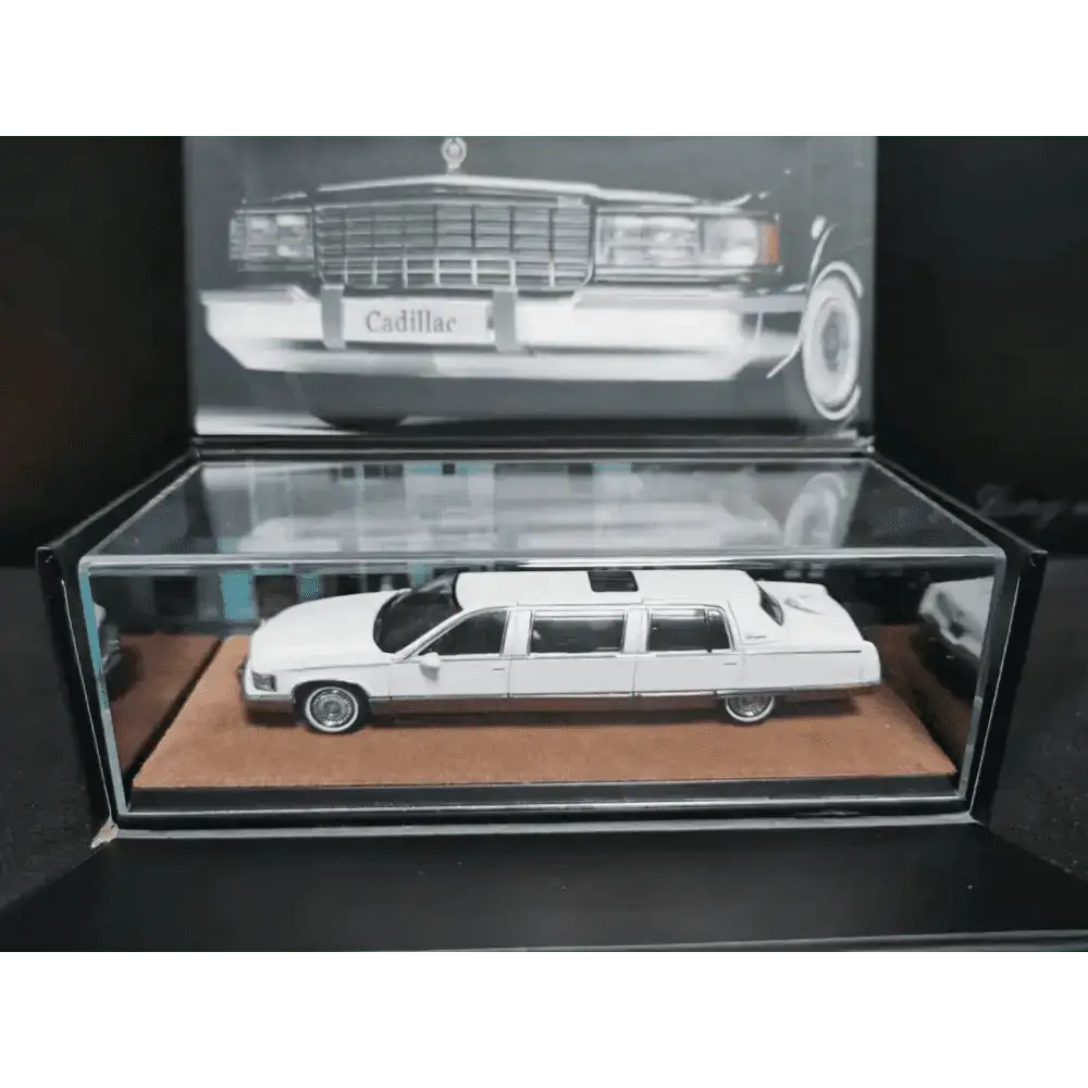 XG 1:64 Cadillac Fleetwood Limousine