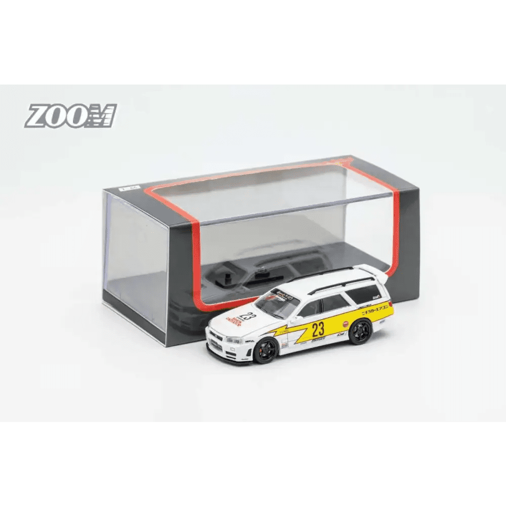 Zoom 1:64 Nissan Stagea w/R34 Front