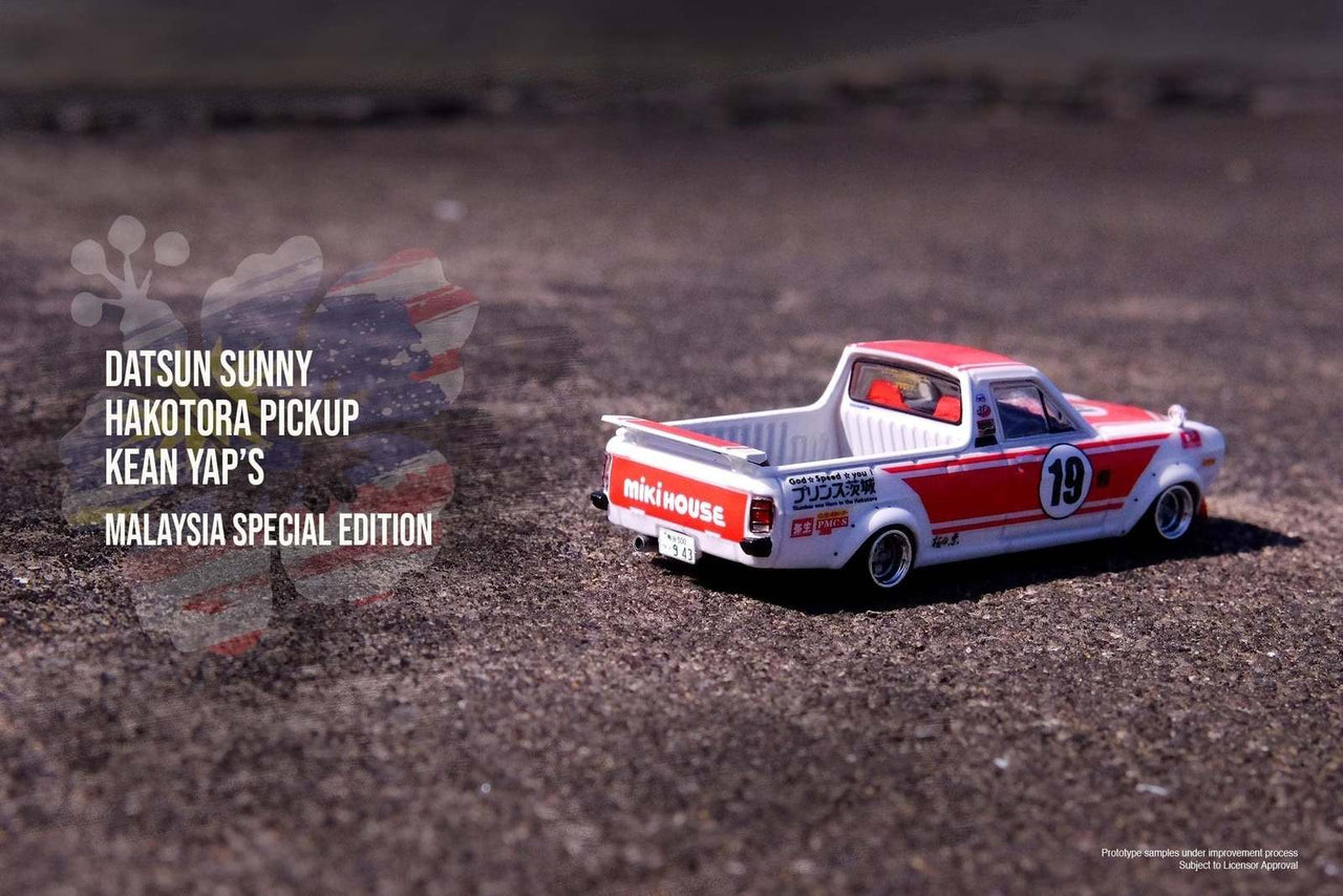 INNO64 1:64 Datsun Sunny Hakotora Pickup Malaysia Special Edition